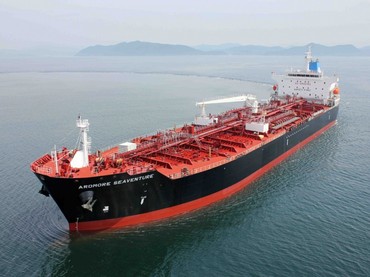 Первый танкер с нефтью отправился из Ирана в Европу. На очереди еще три